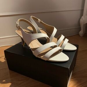 Naturalizer Taimi heels white size 12